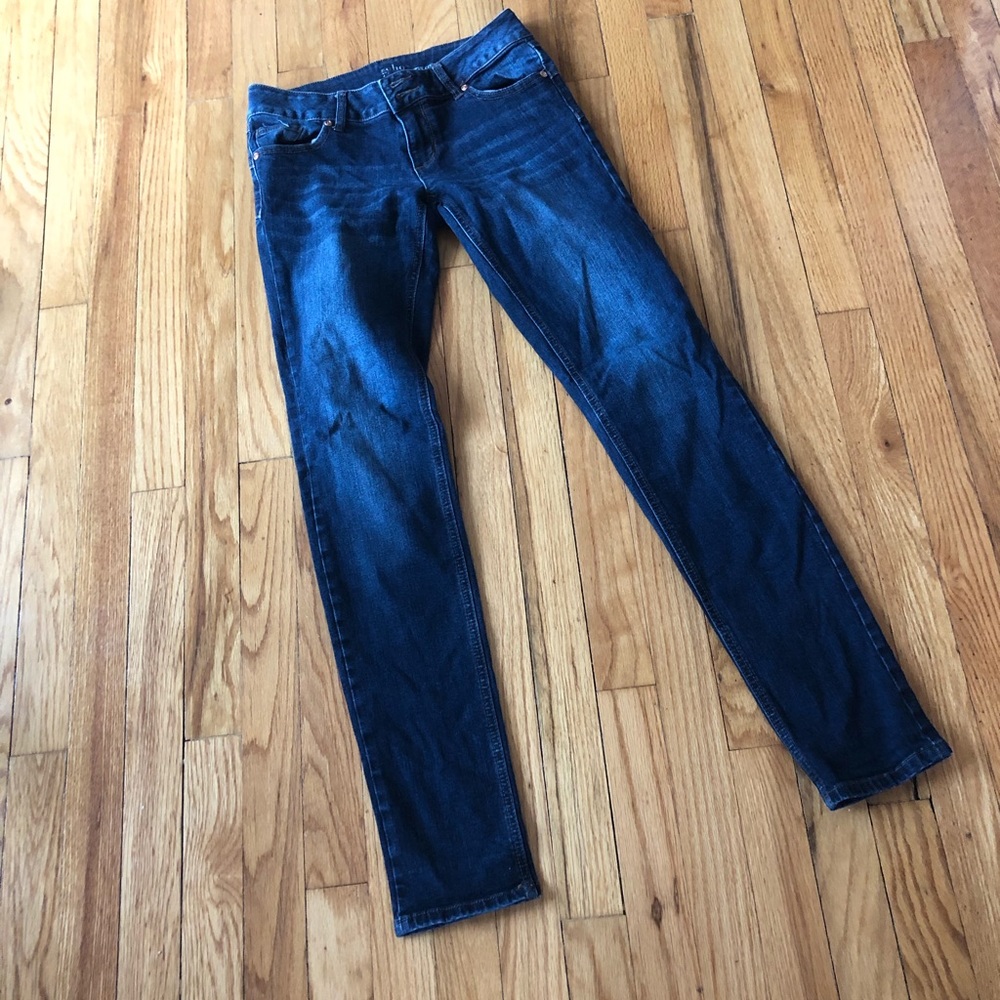 SOHO NEW YORK & COMPANY CURVE CREATOR SKINNY JEANS